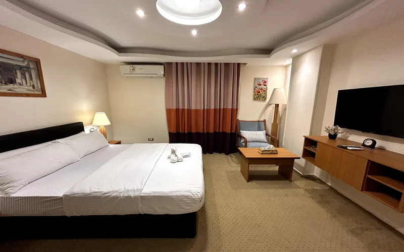 Premium-Room-with-King-Bed-Bab-Al-Madain-Hotel-1.webp
